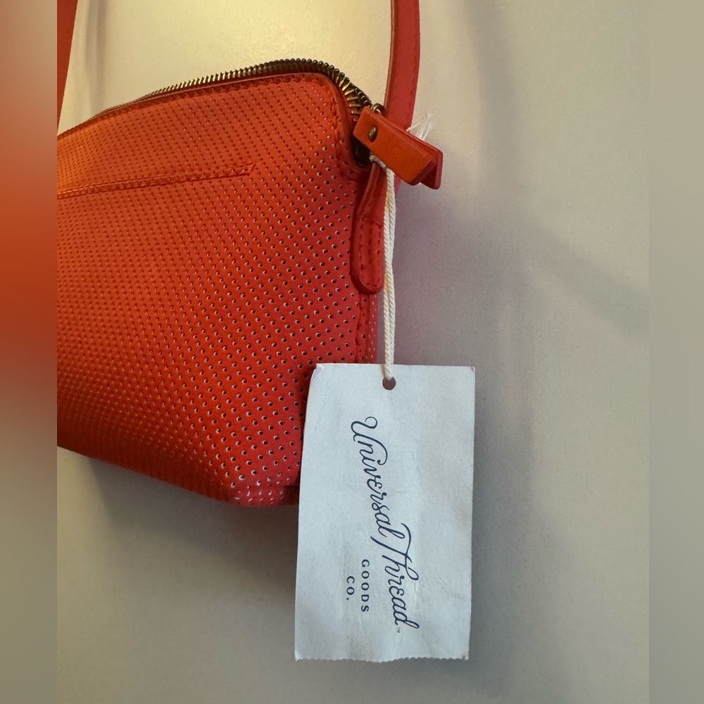 NWT ~ Universal Thread Addison Crossbody Bag / Orange Red Color - Picture 5 of 13